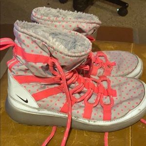 Nike boots for girls